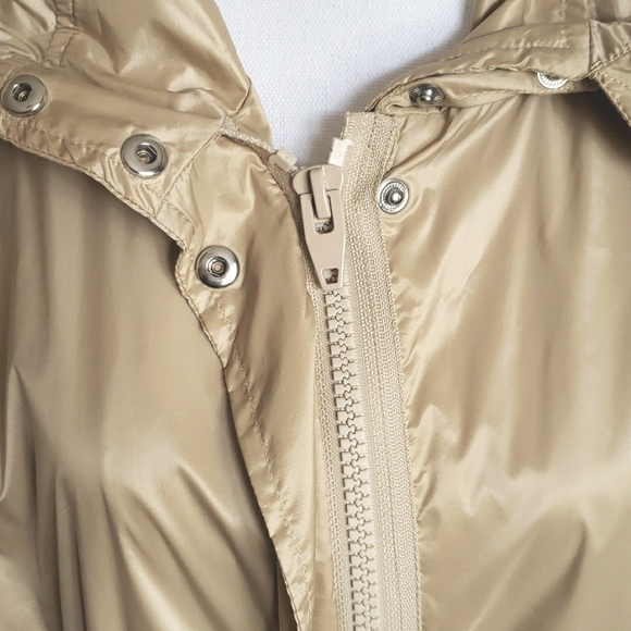 NWT Light packable Rain Coat H&M - Picture 7 of 15